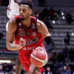 L’unico squalo in campo è Jeff Brooks: Trieste in semifinale!